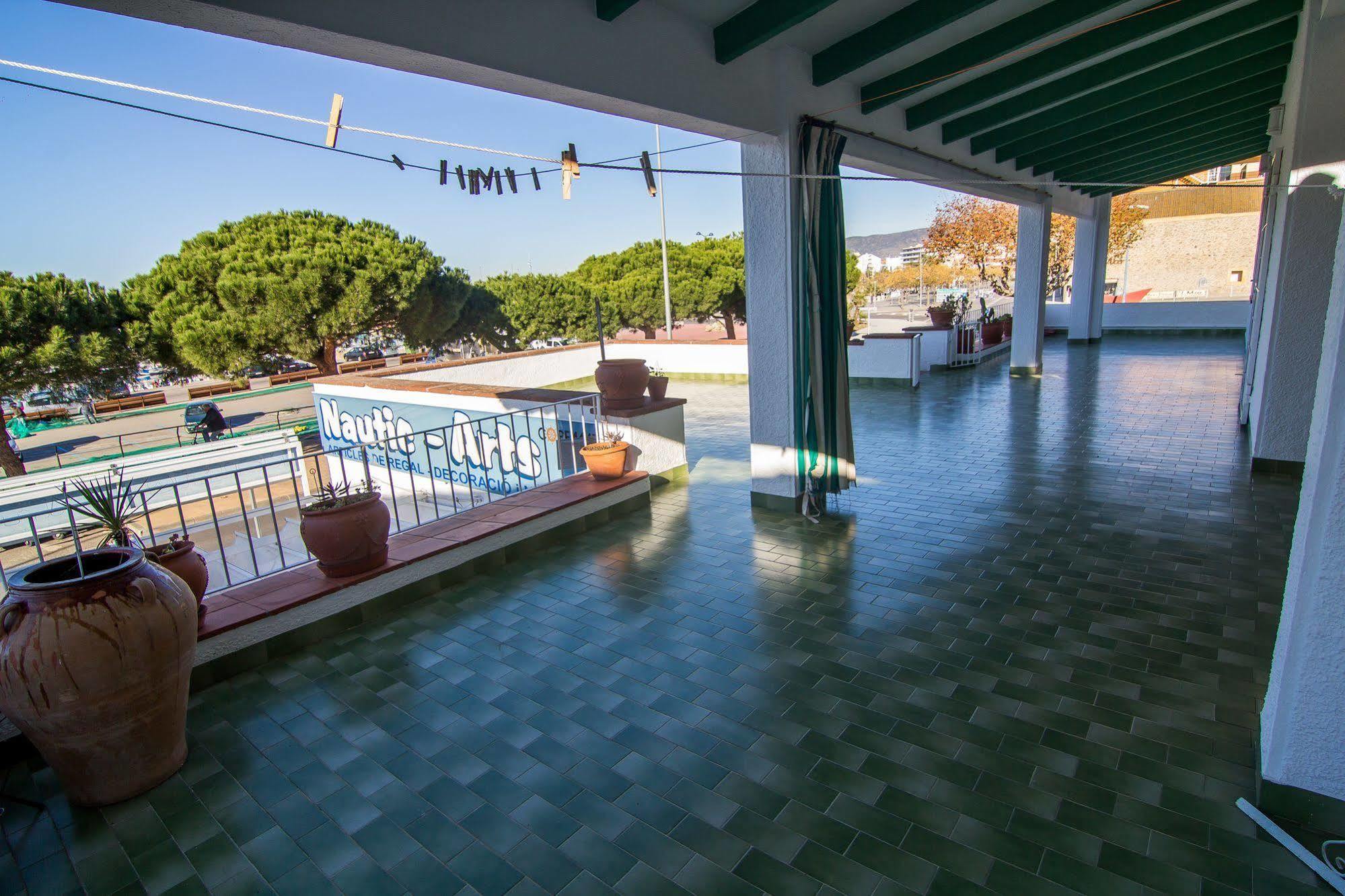 Agi Casa Puerto Villa Roses Bagian luar foto